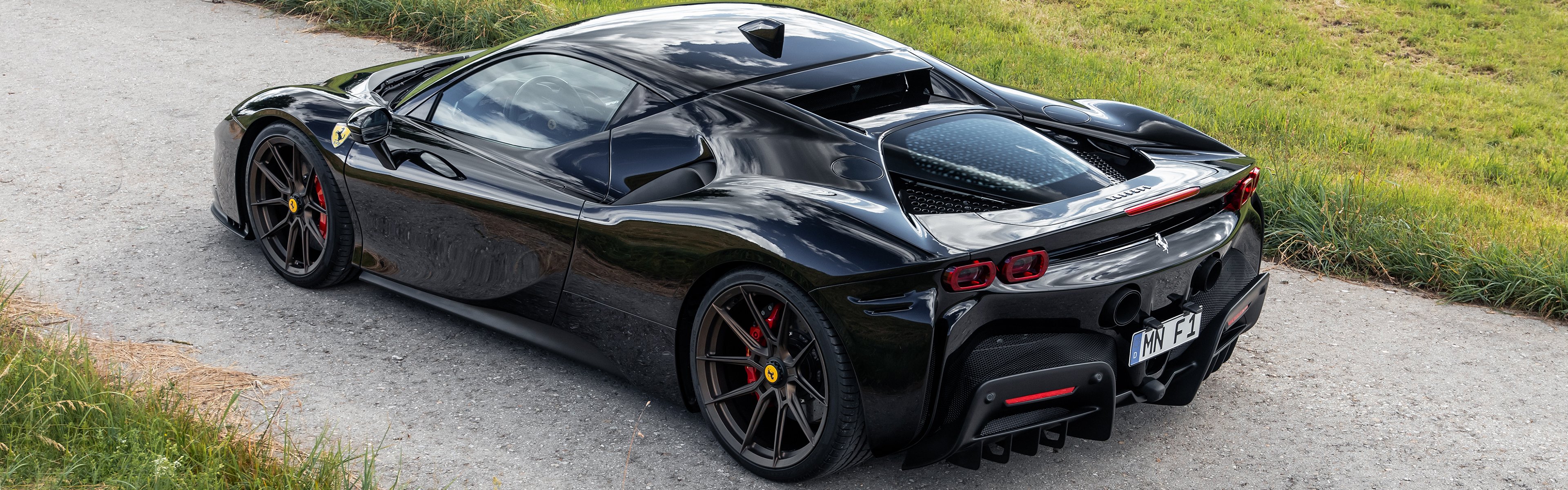 sf90 stradale black